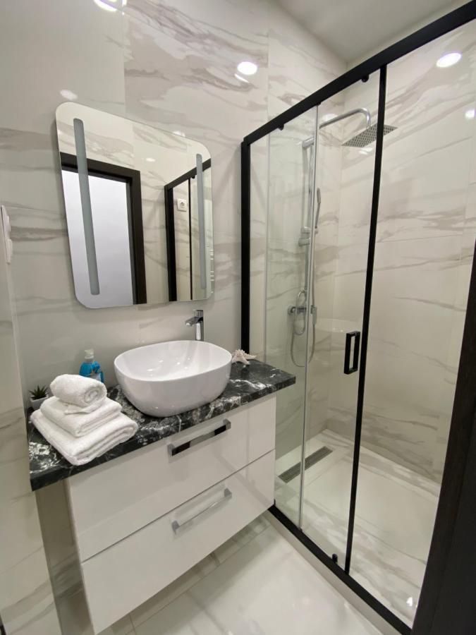 Апартаменти Belvarosi Apartman 2 Мішкольц Екстер'єр фото